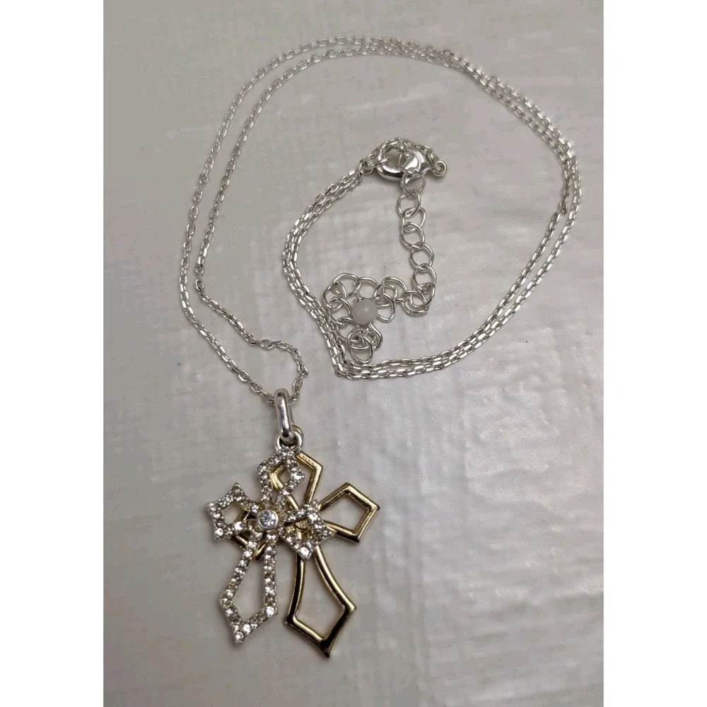 Vintage Avon Rhinestone Cross Pendant Necklace Gold Tone‎ Religious